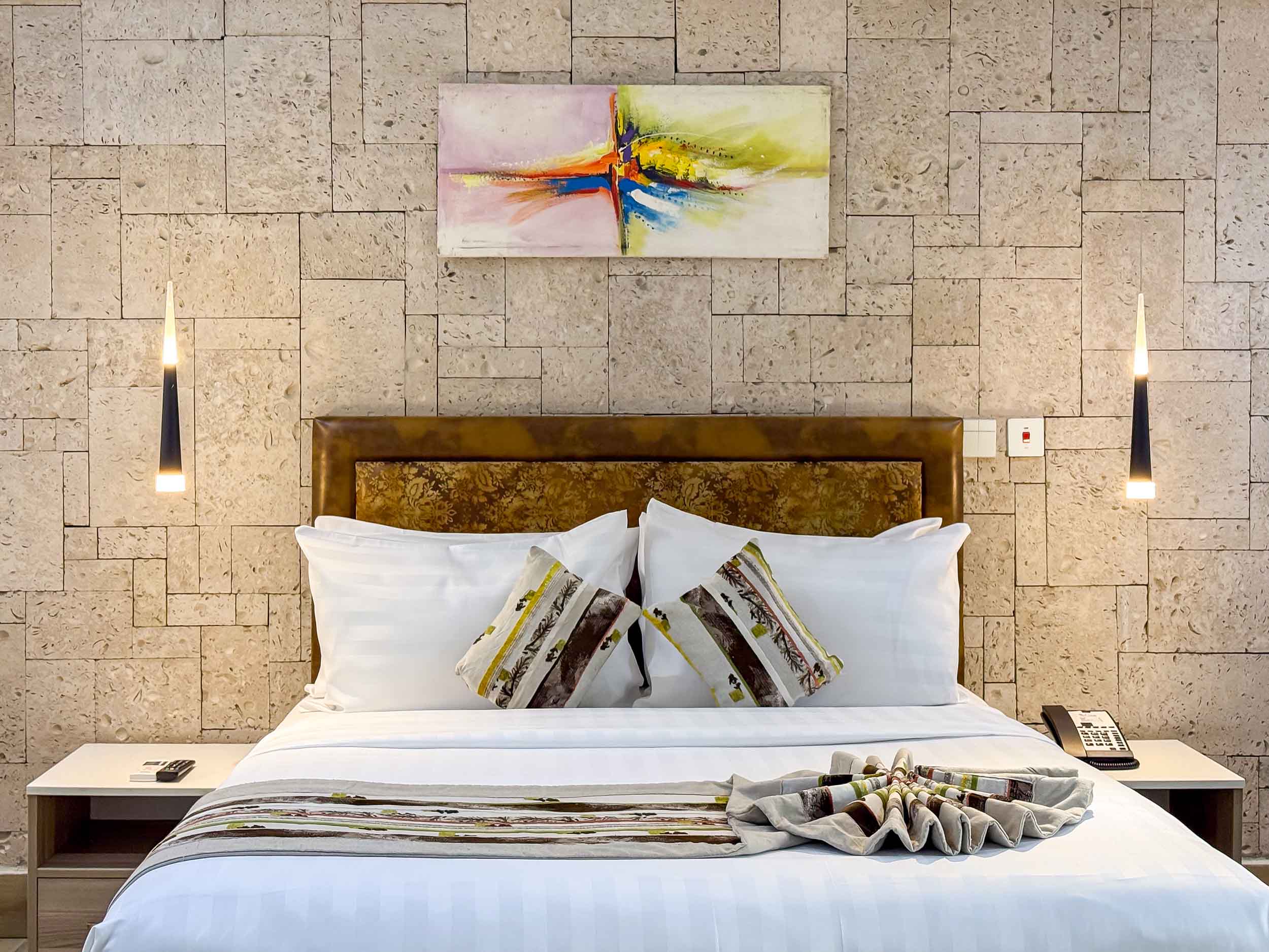 BUSINESS ROOM - Image 2